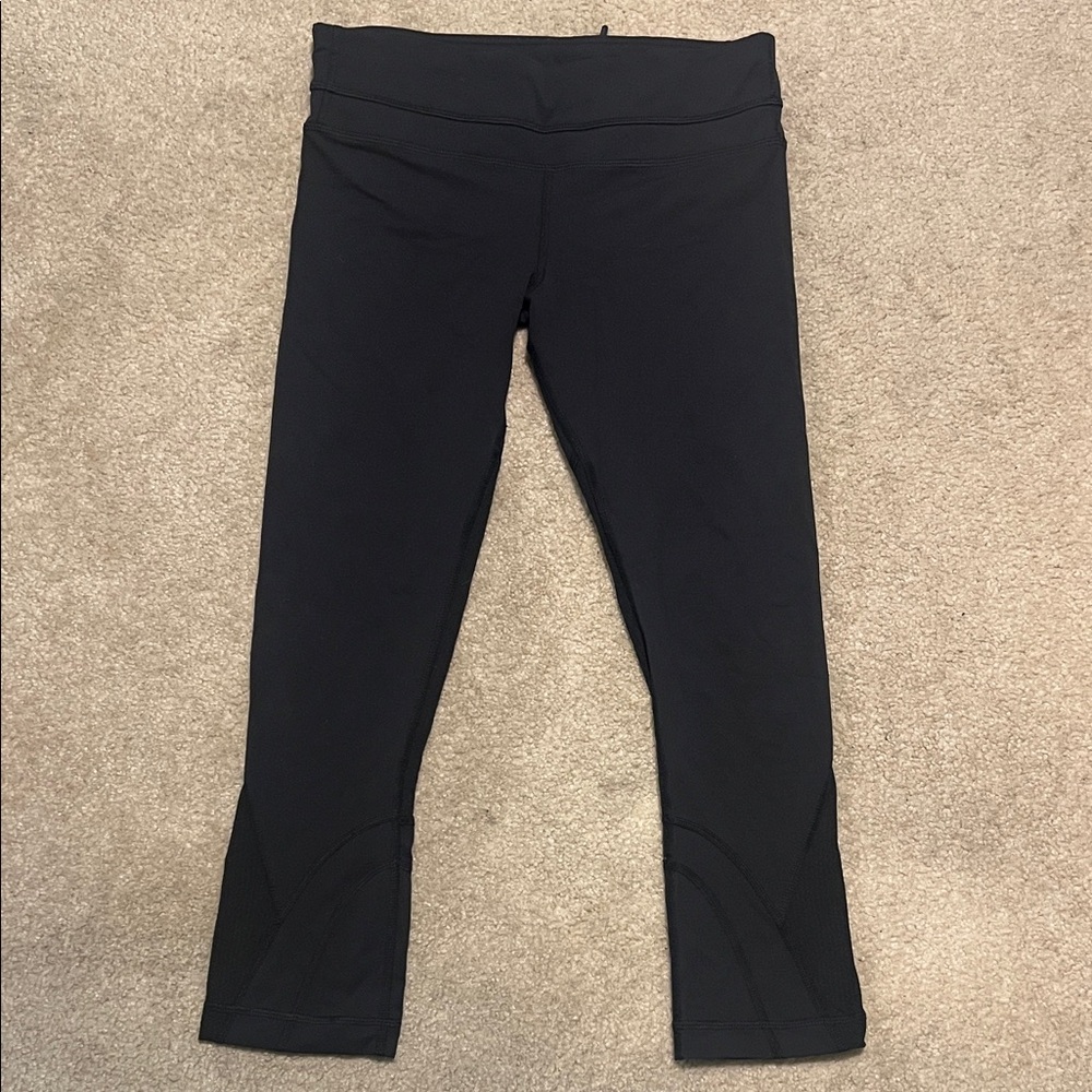 lululemon athletica Black Capri/Cropped Leggings